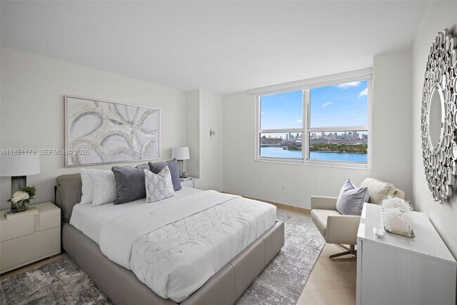 Building Photo - 650 West Ave