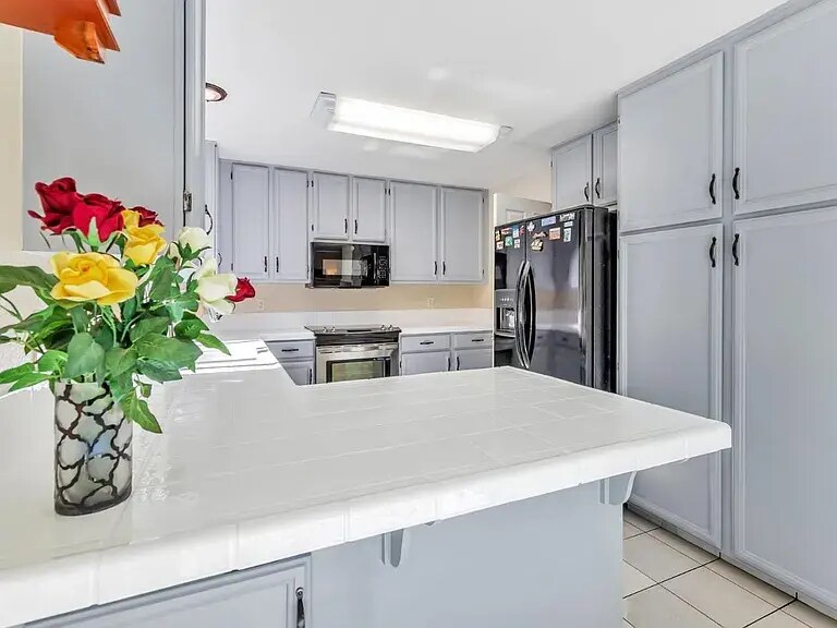 kitchen 2 - 1206 Sycamore Ct
