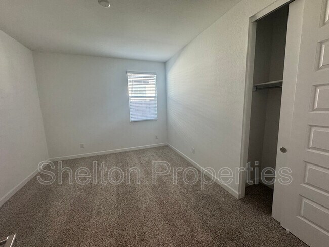 Building Photo - 17746 W Turquoise Ave