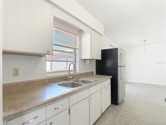 Building Photo - 7717 W Hiawatha St