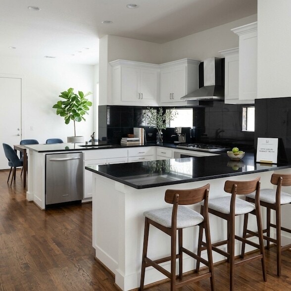 Building Photo - 3718 Dorothy Ave