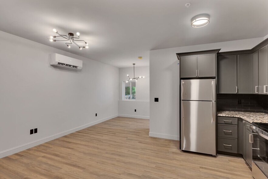 Building Photo - 36 Pawling Ave