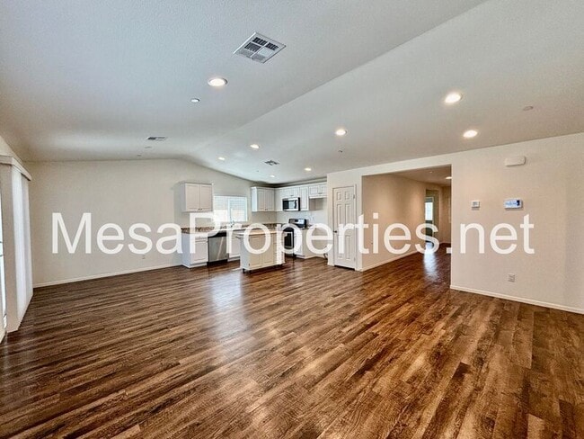 Building Photo - 10574 Pampas Ct