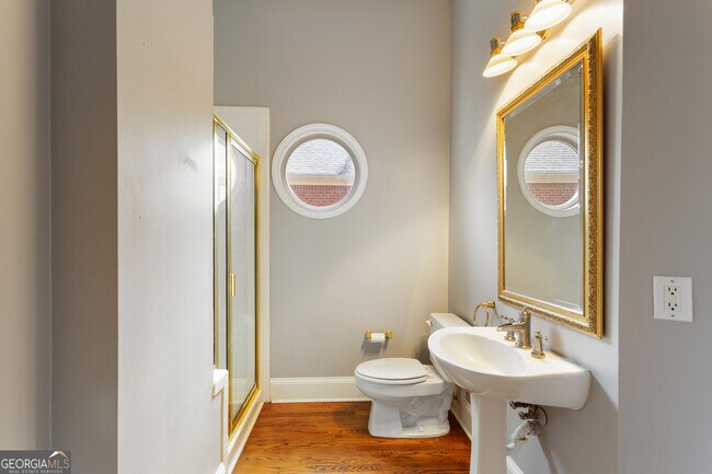 Building Photo - 2456 Tyne Terrace SE