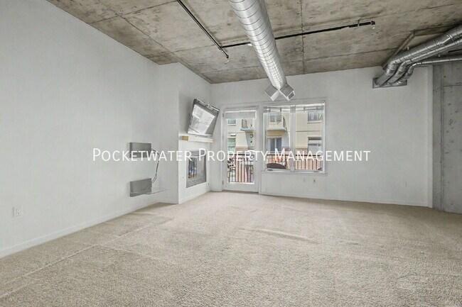Building Photo - 3601 Arapahoe Ave