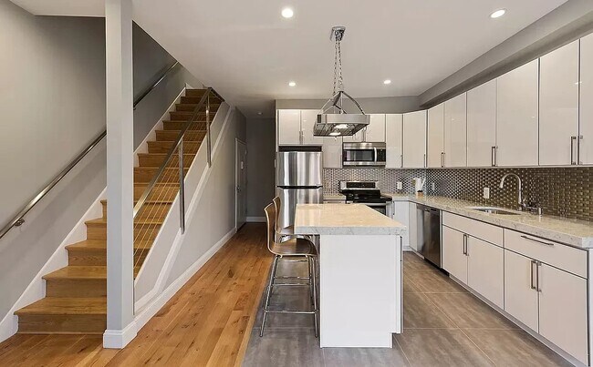 Building Photo - 936A Lafayette Ave