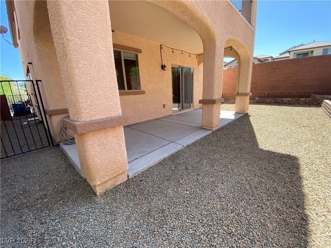 Building Photo - 10748 Khalua Ave