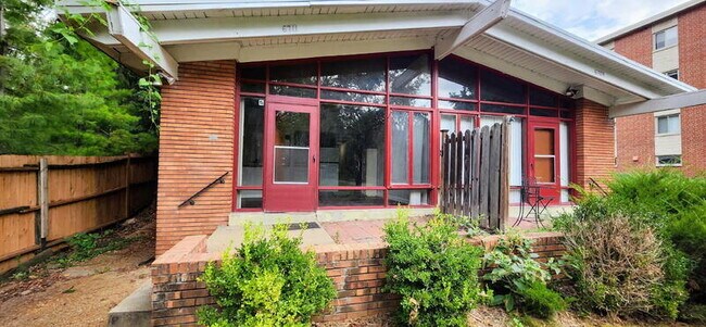 Building Photo - 6707-13 San Bonita Ave