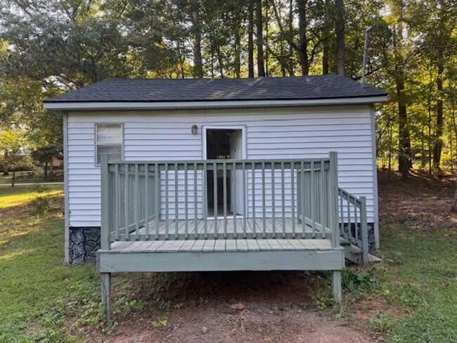 Building Photo - 613 Patillo Rd