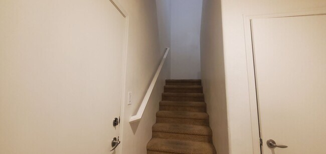Building Photo - Stunning Condo with Attached Garage