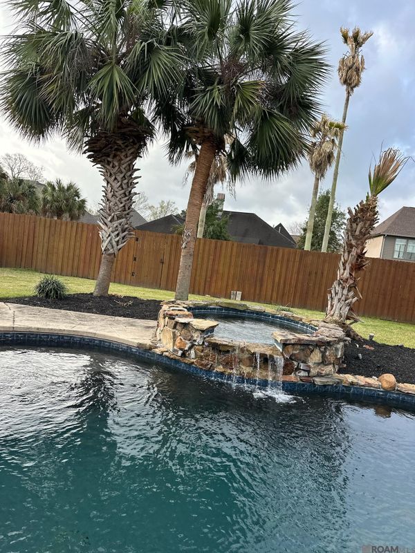 Building Photo - 37313 Mindy Wy Ave