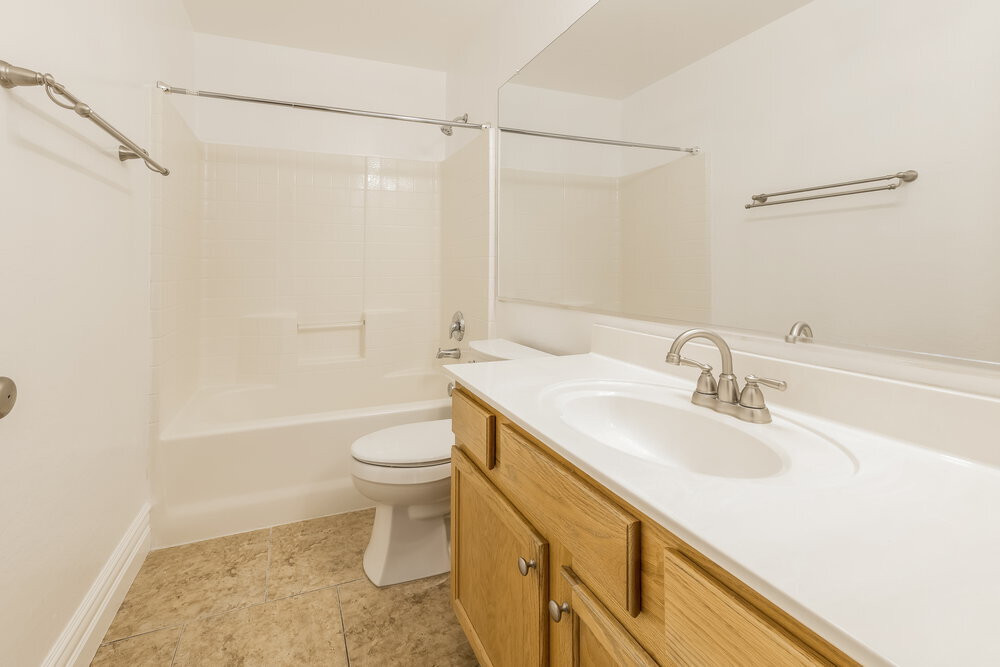 Building Photo - 10417 E Crescent Ave