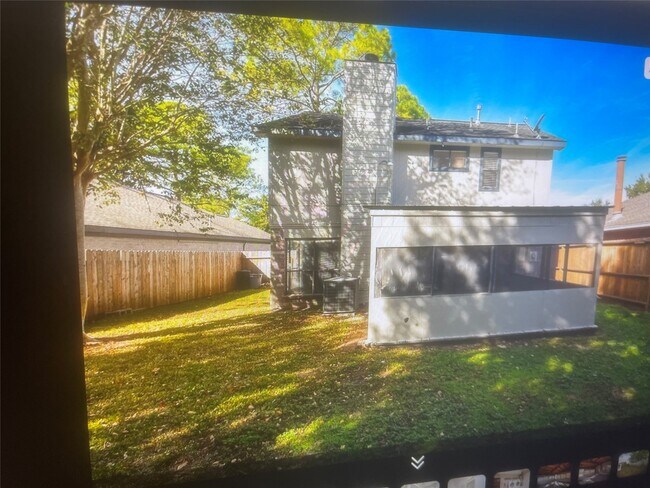 Building Photo - 8239 Viny Ridge Dr