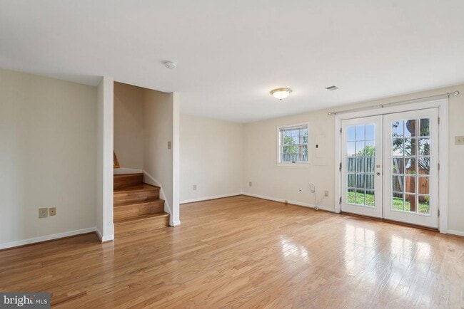 Building Photo - 43971 Kitts Hill Terrace