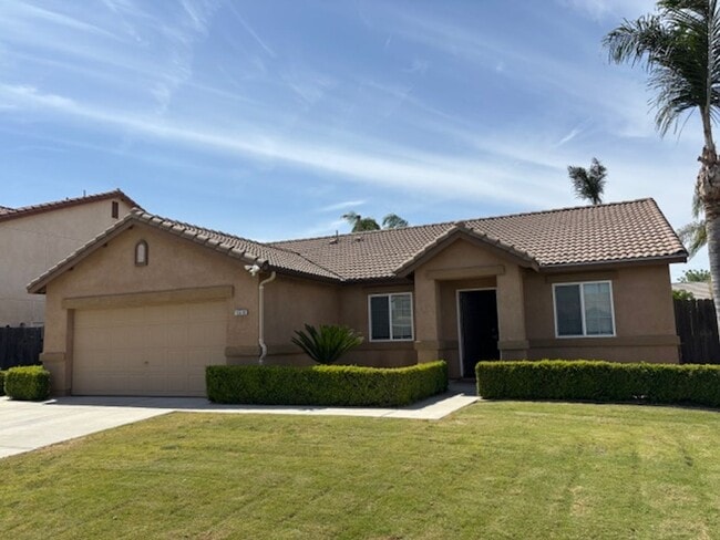 Primary Photo - Clean 3 Bedroom / 2 Bathroom Home in Rosed...