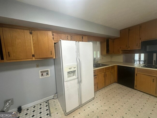Building Photo - 3053 Menlo Park Dr