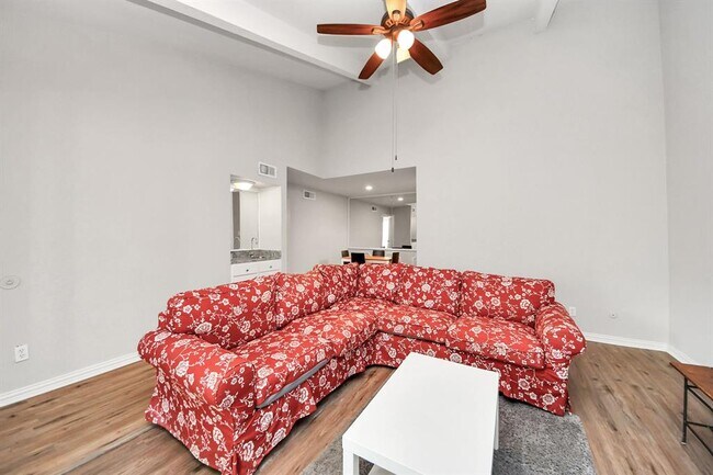Building Photo - 5711 Sugar Hill Dr