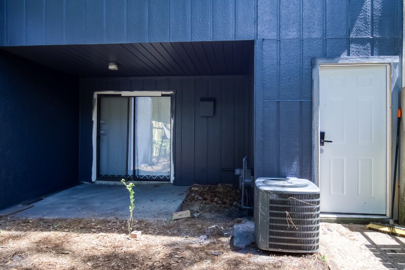 Building Photo - 2036 SW 69th Dr