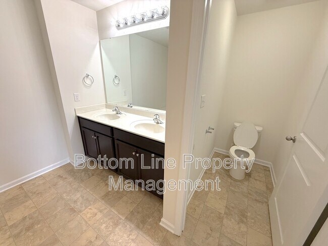 Building Photo - 3997 Long Arrow Dr