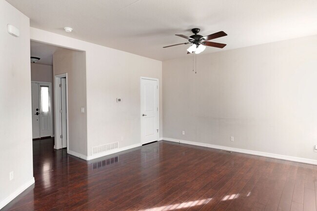 Building Photo - 9234 Red Fern Ln