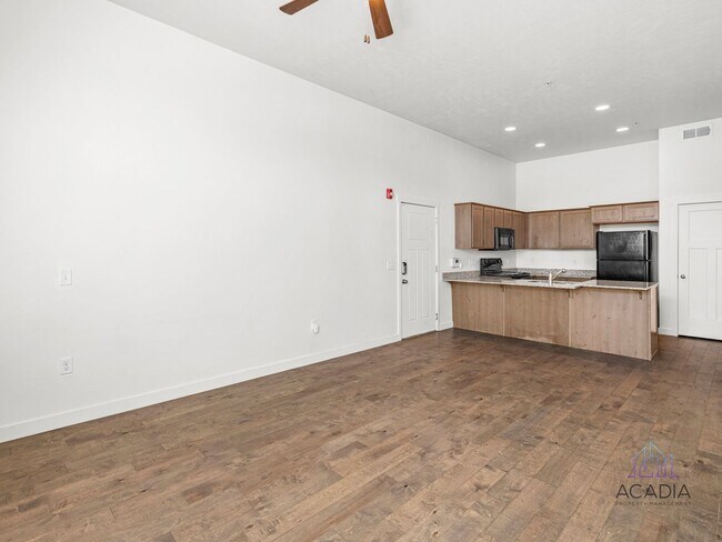 Building Photo - 172 W 1000 S