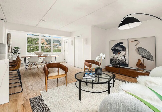 Building Photo - 6 Renaissance Ct