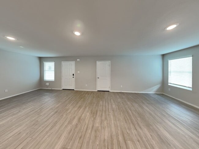 Building Photo - 7310 Adaja Riv