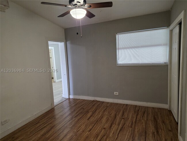 Building Photo - 621 SW 64th Pkwy
