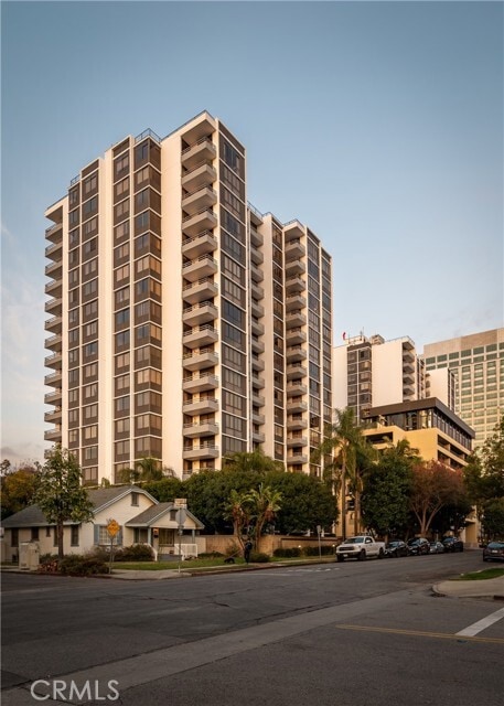 Building Photo - 345 Pioneer Dr