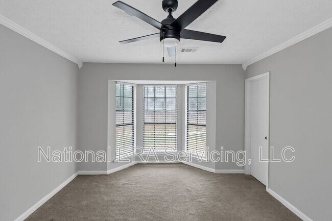 Building Photo - 321 Summerwood Ln