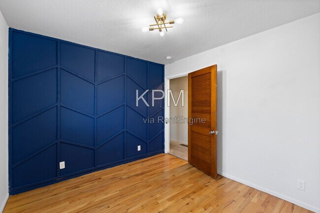 Building Photo - 2155 Portola Ave