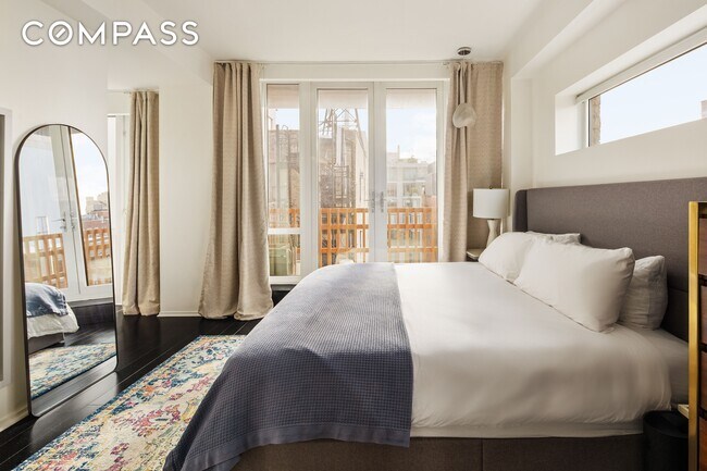 Building Photo - 130 W 20th St