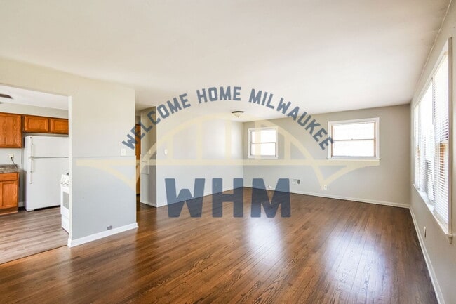 Building Photo - 5921 N 69th St