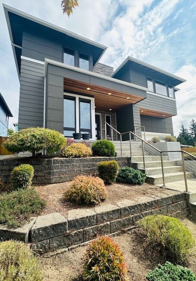 Building Photo - 4bd/2.75ba Renton House