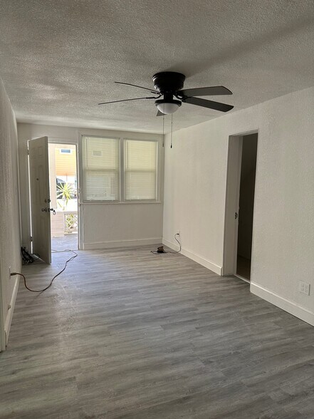 Building Photo - 21 S Hollywood Ave