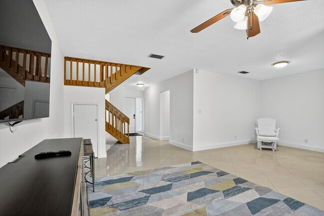 Building Photo - 3037 NW 48th Ave