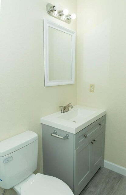 Building Photo - Charming 3-Bedroom home in Destin with Spa...