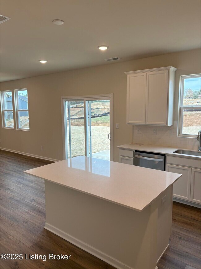 Building Photo - 16817 Aiken Rdg Cir