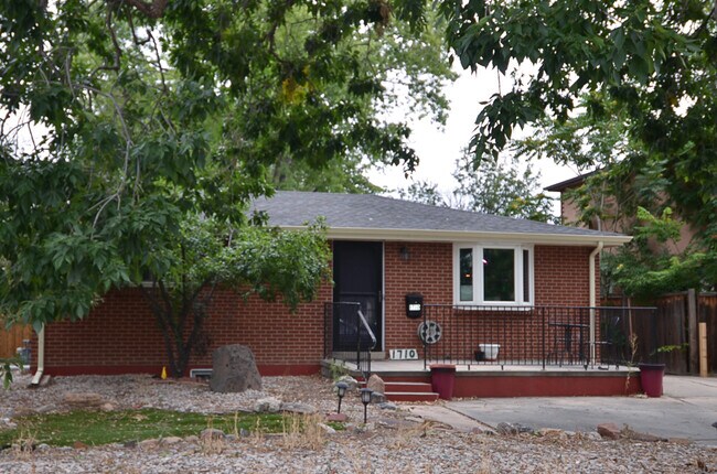 Primary Photo - 1710 Ulster St