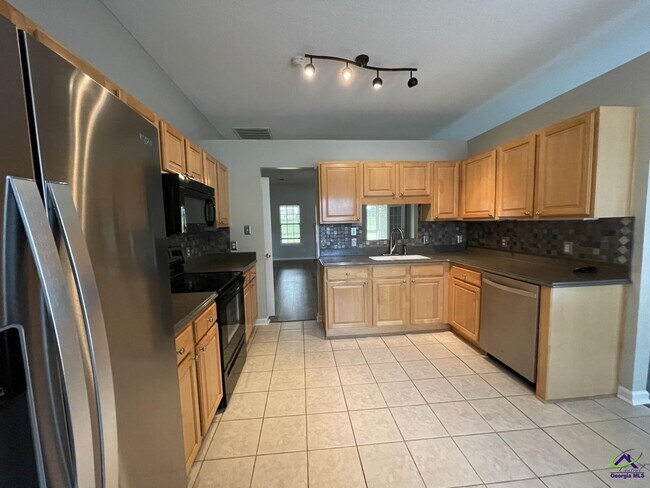 Building Photo - 200 S Houston Springs Blvd