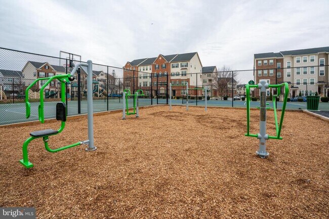 Building Photo - 6202 Davinci St