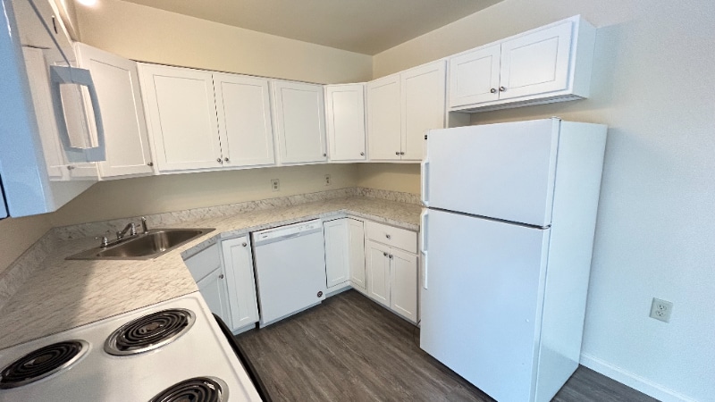 Building Photo - 807 Rainbow Dr