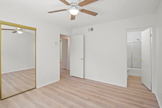 Building Photo - 39216 San Francisquito Canyon Rd