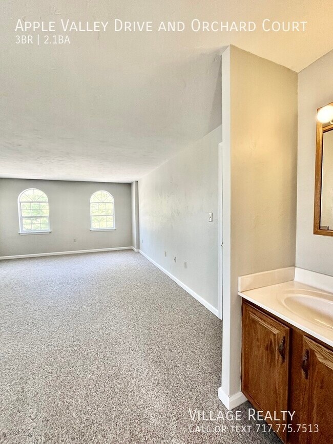 Building Photo - 710 Apple Valley Dr