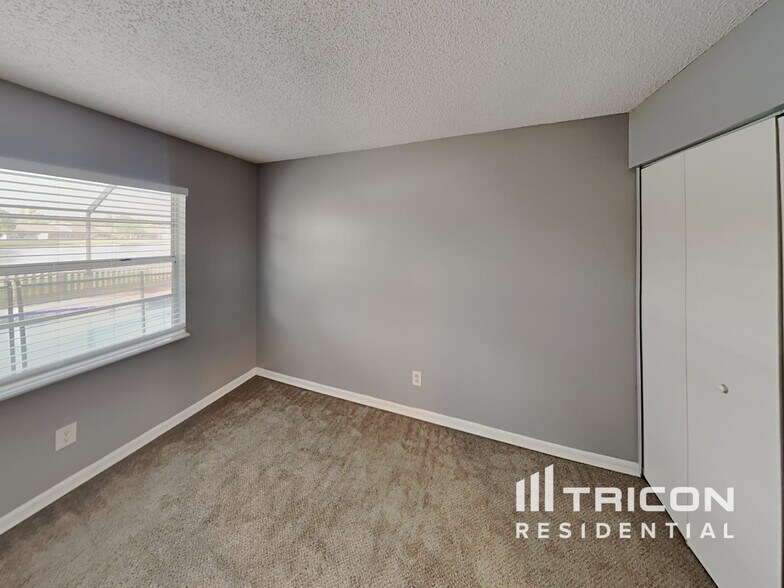 Building Photo - 5311 Starhill Pl