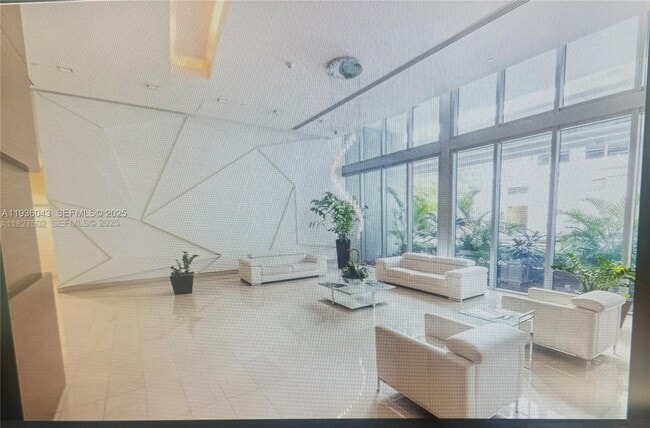 Building Photo - 1111 SW 1st St