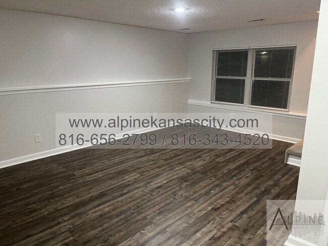 Building Photo - 2 Units Available Across from Congress Mid...