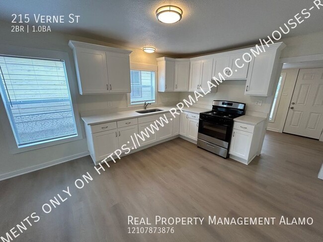 Building Photo - 215 Verne St