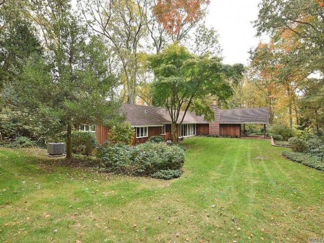 Building Photo - 158 Sweet Hollow Rd