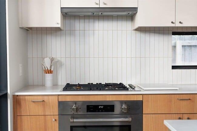 Building Photo - 5313 Avenue G